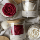 favours gift to the guests rose candle in white and red colours